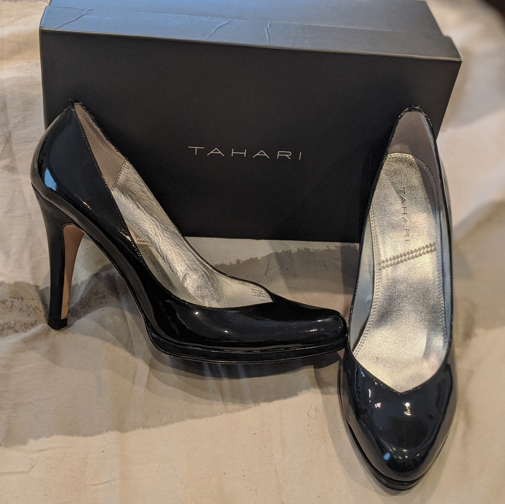 Tahari Lolly Heels